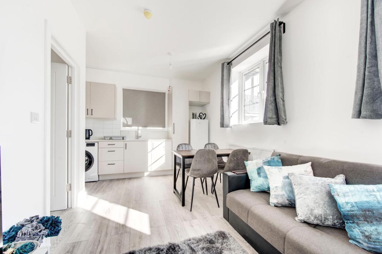 2 Bedroom Apartment With Large Rooms And Wi-Fi London Exterior photo